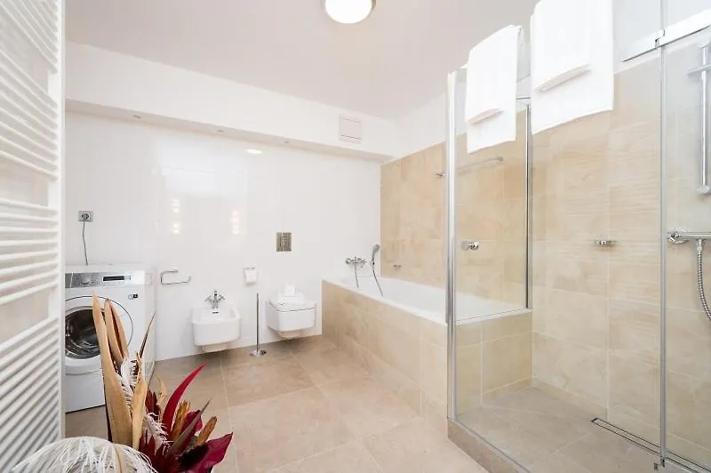 Avenue Apartments Prag 0*,